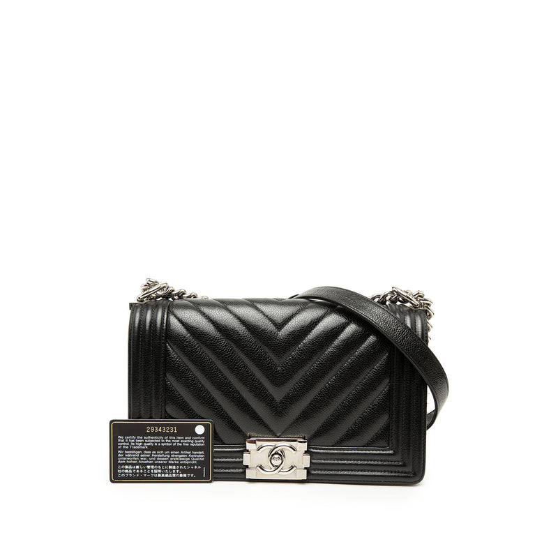 Old Medium Chevron Caviar Boy Flap - Image 8