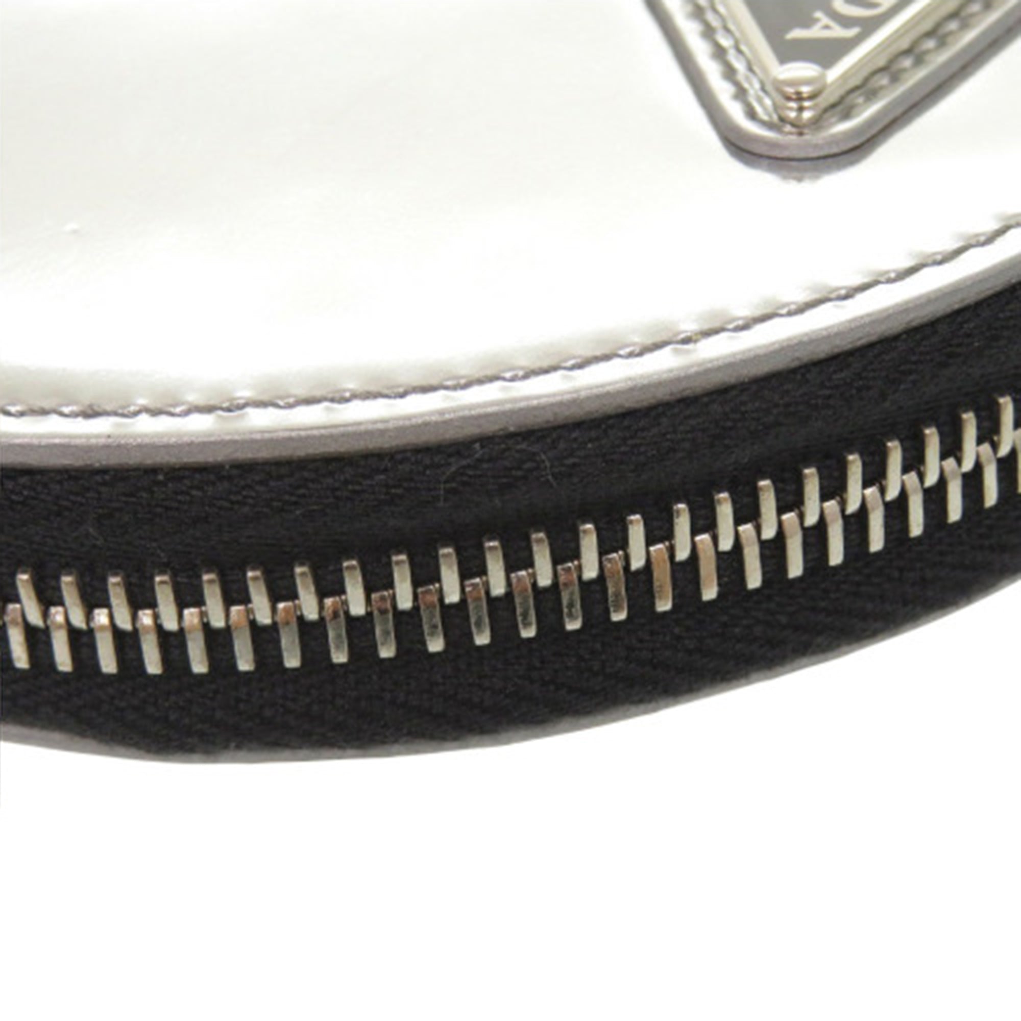 Spazzolato Round Chain Coin Crossbody - Image 7