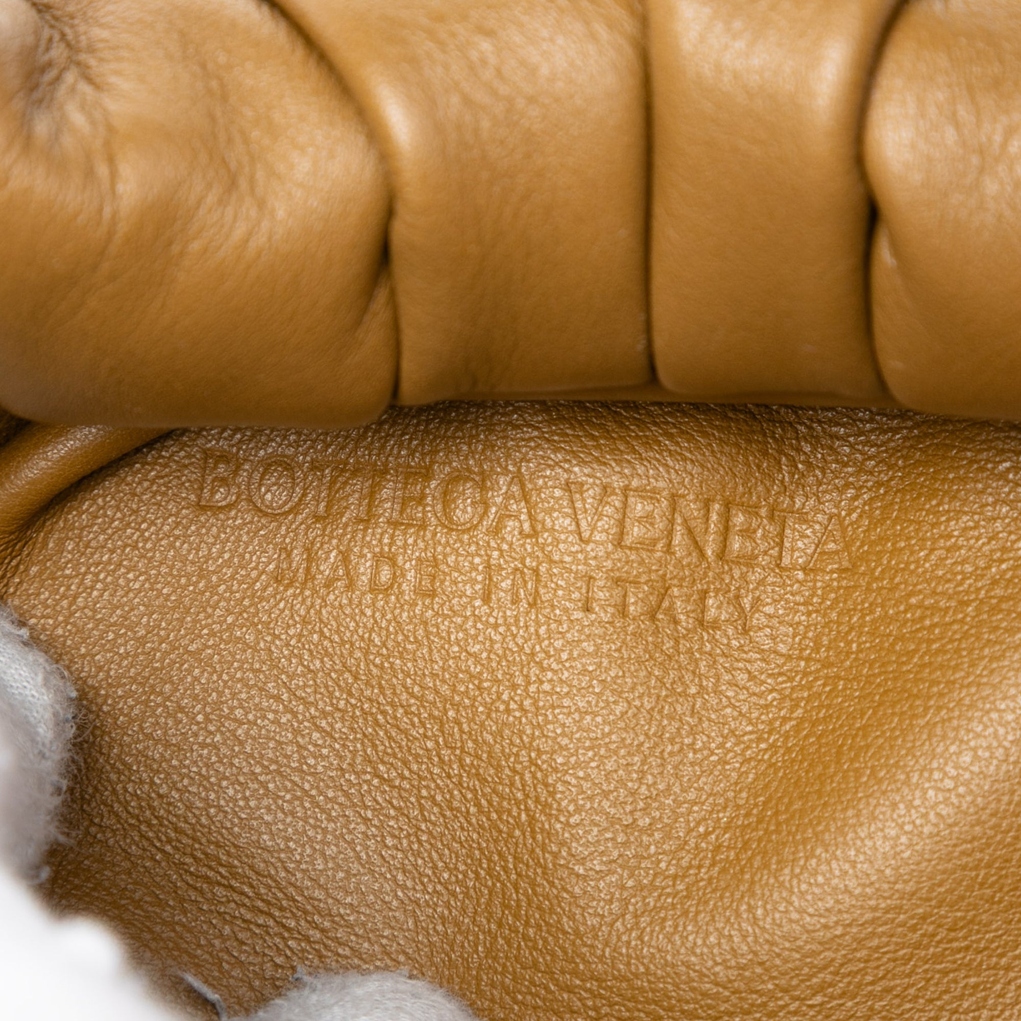 Lambskin The Shoulder Pouch - Image 5