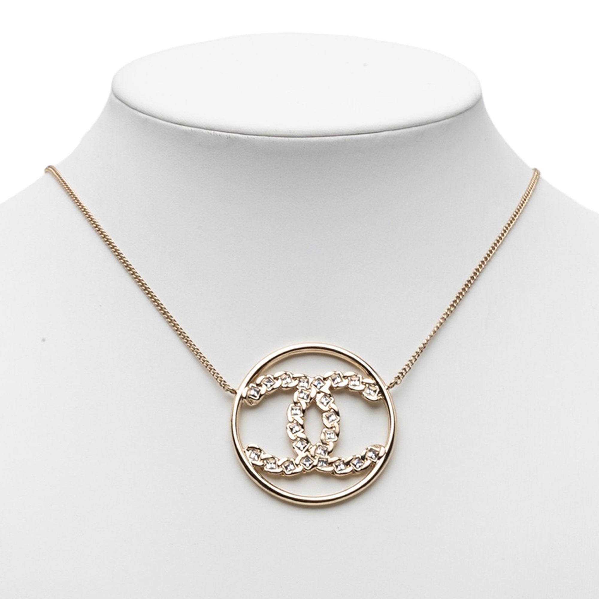 CC Gold Plated Strass Round Pendant Necklace - Image 5