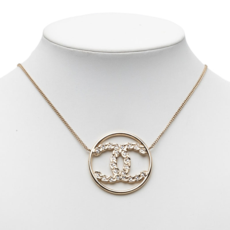 CC Gold Plated Strass Round Pendant Necklace - Image 5