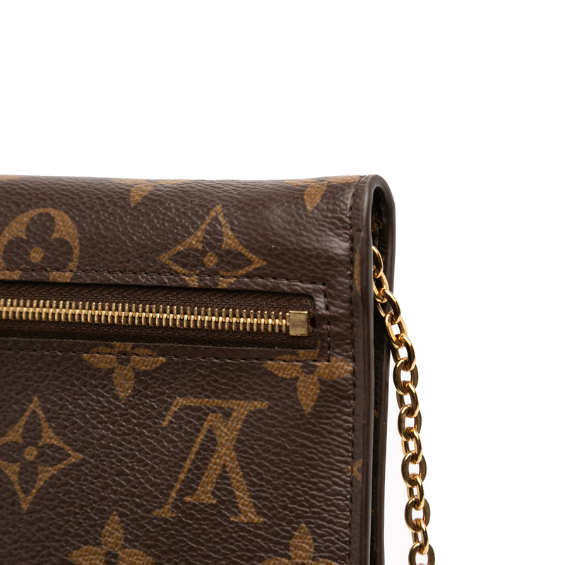 Monogram Christmas Animation Bears on Skis Pochette Weekend Chain Wallet - Image 10