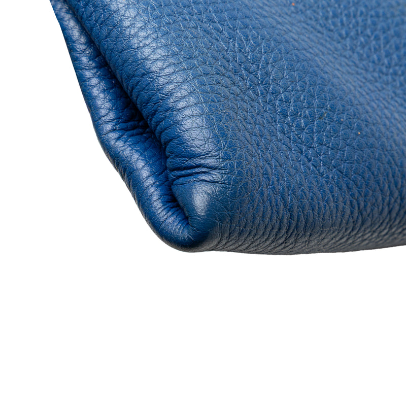 Vitello Daino Crossbody - Image 11
