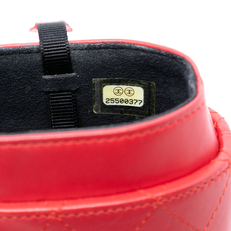 CC Quilted Lambskin Chain Around Phone Holder - Image 5