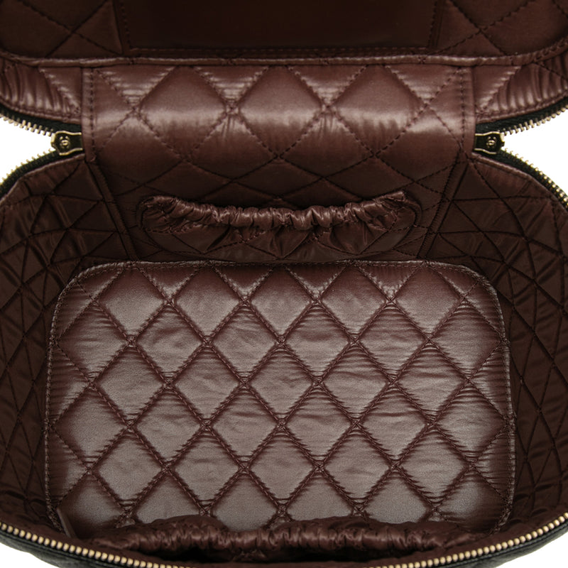 Medium CC Quilted  Caviar Vanity Case - Image 4