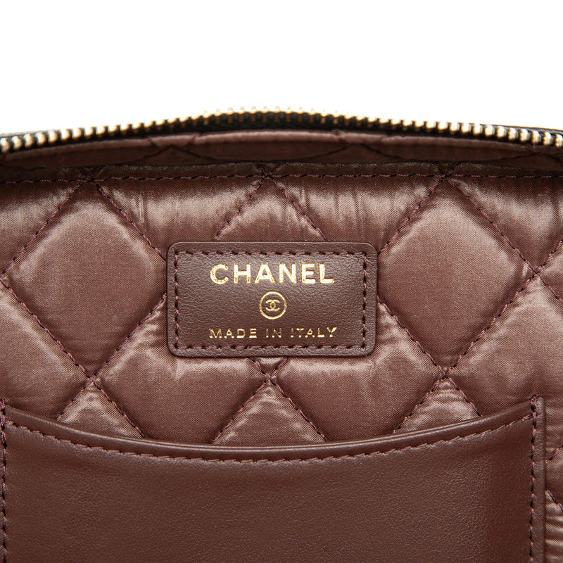 Medium CC Quilted  Caviar Vanity Case - Image 5