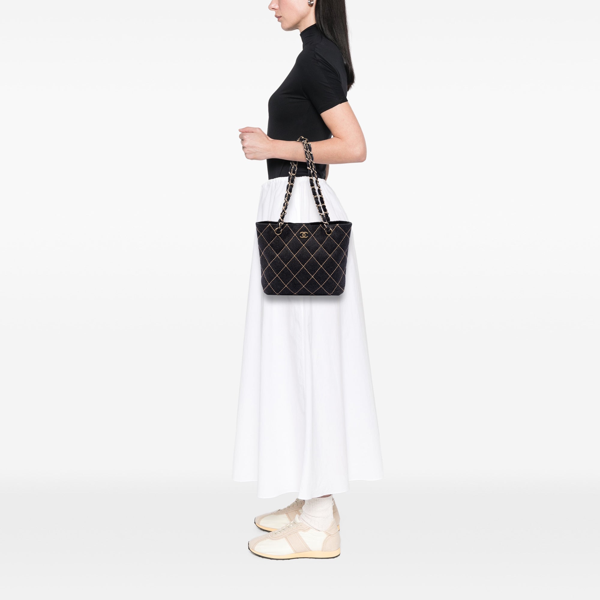 CC Wool Wild Stitch Tote - Image 7