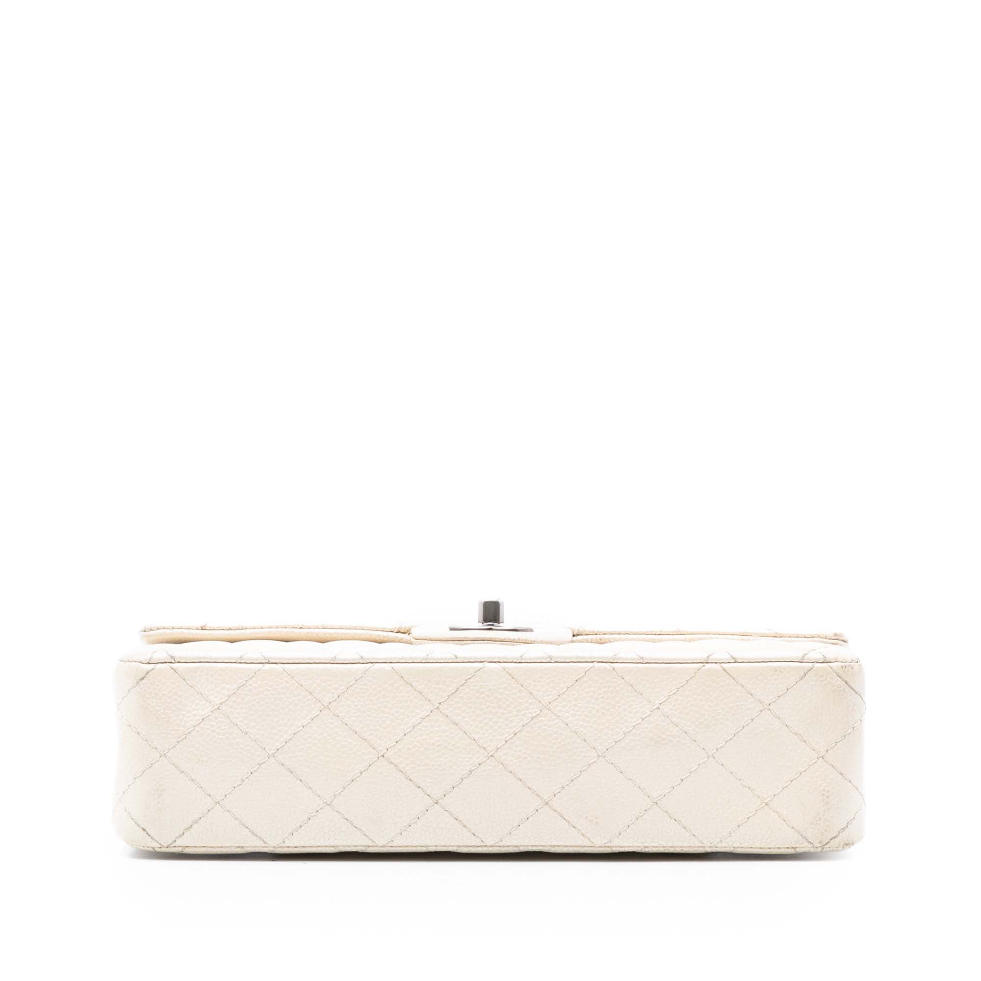 Medium Classic Caviar Double Flap - Image 3