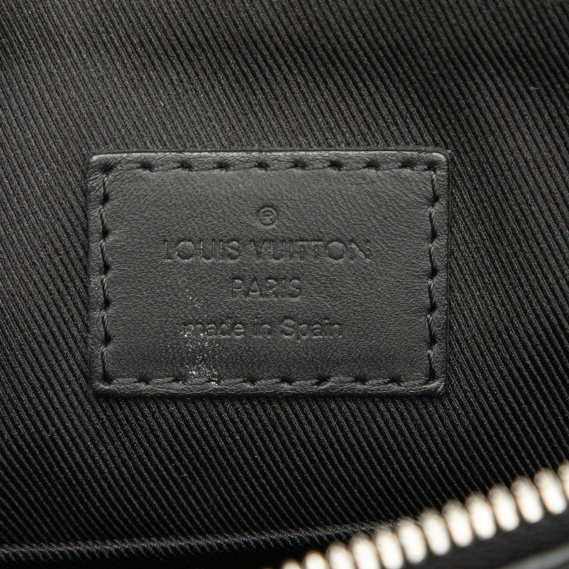Damier Infini Discovery Messenger BB - Image 5