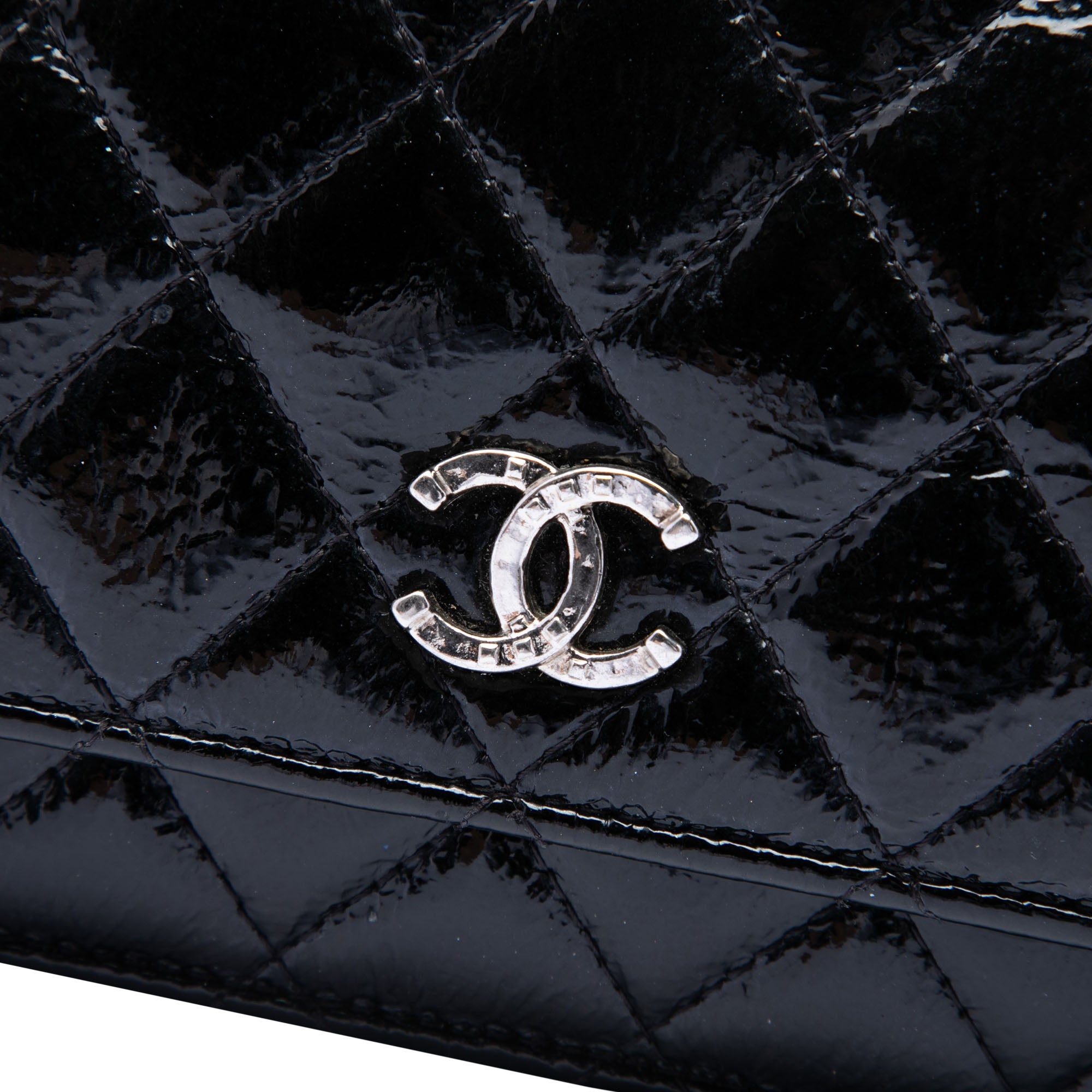 CC Quilted Shiny Aged Calfskin Wallet On Chain - Image 5