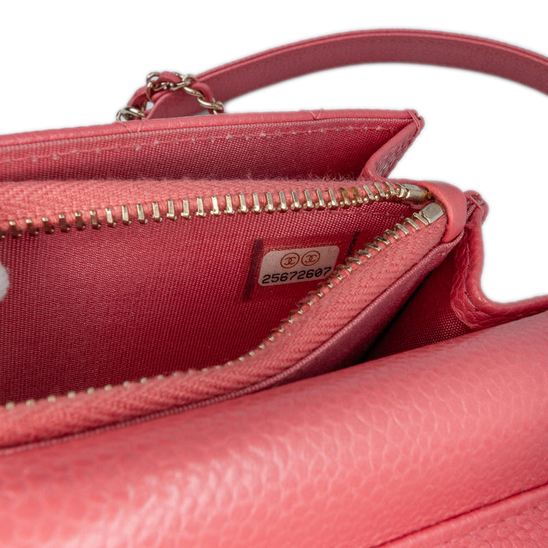 Quilted Caviar Golden Class Wallet On Chain - Image 7
