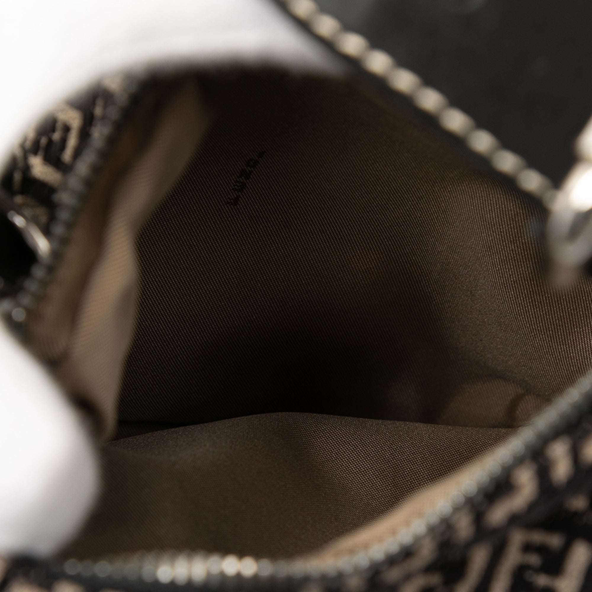 Zucchino Canvas Oyster Shoulder Bag - Image 4