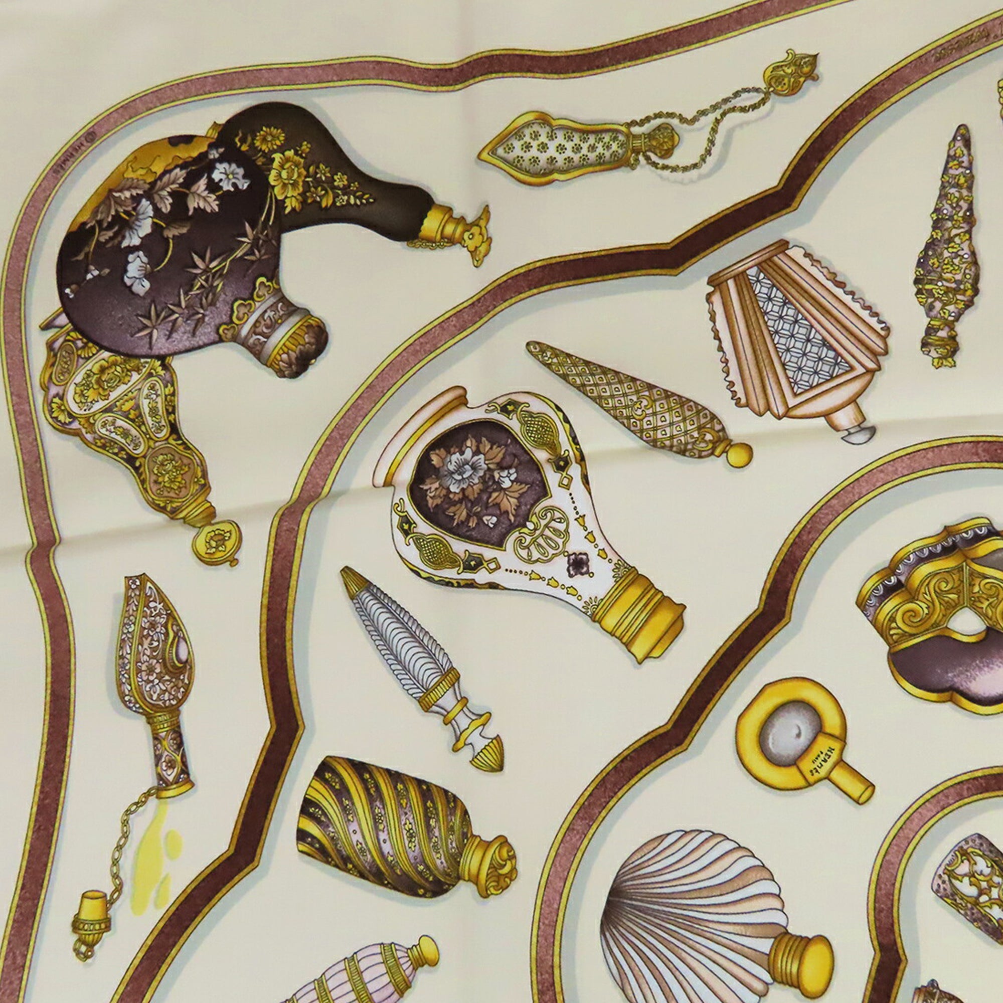 Qu Importe le Flacon Silk Scarf 90 - Image 8