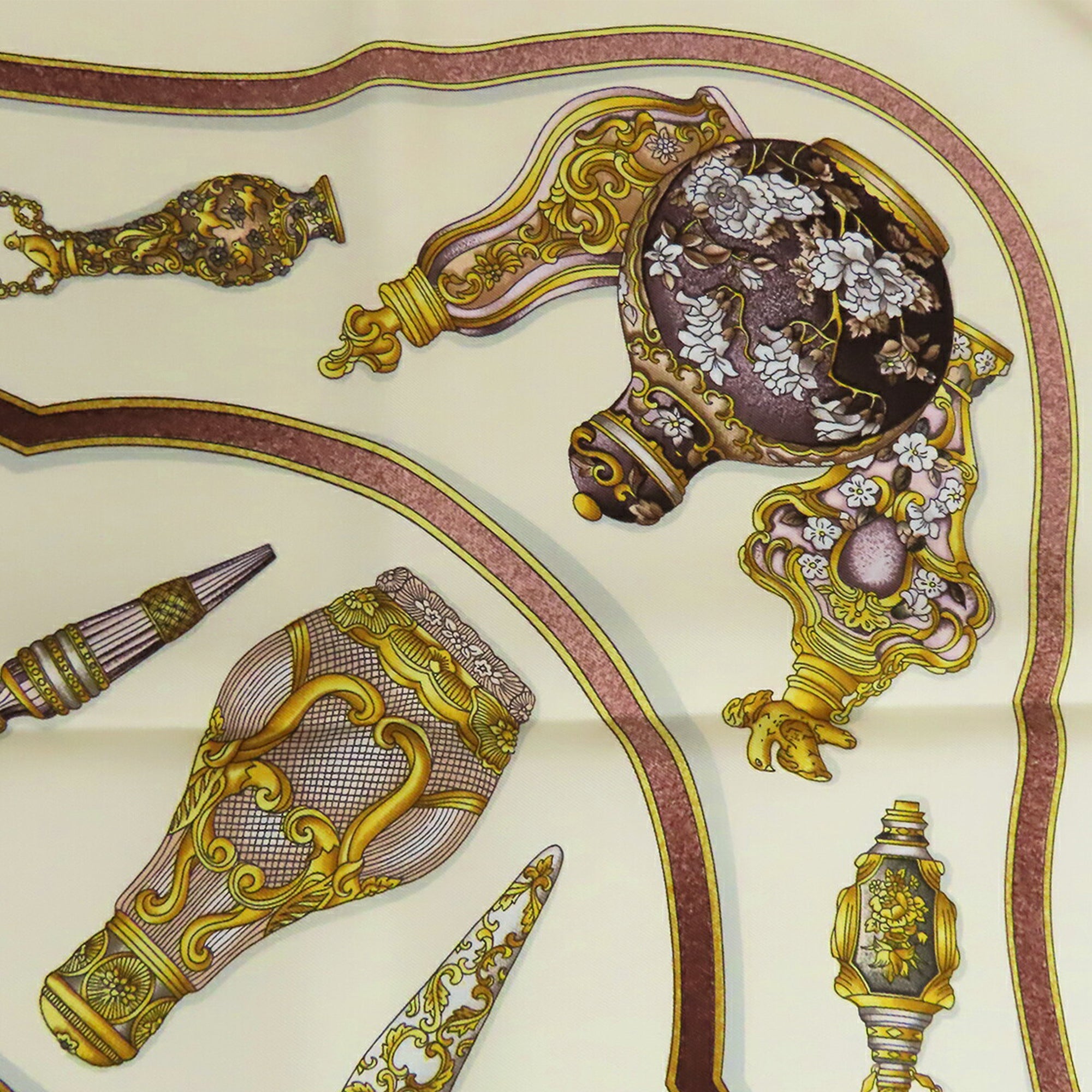 Qu Importe le Flacon Silk Scarf 90 - Image 9