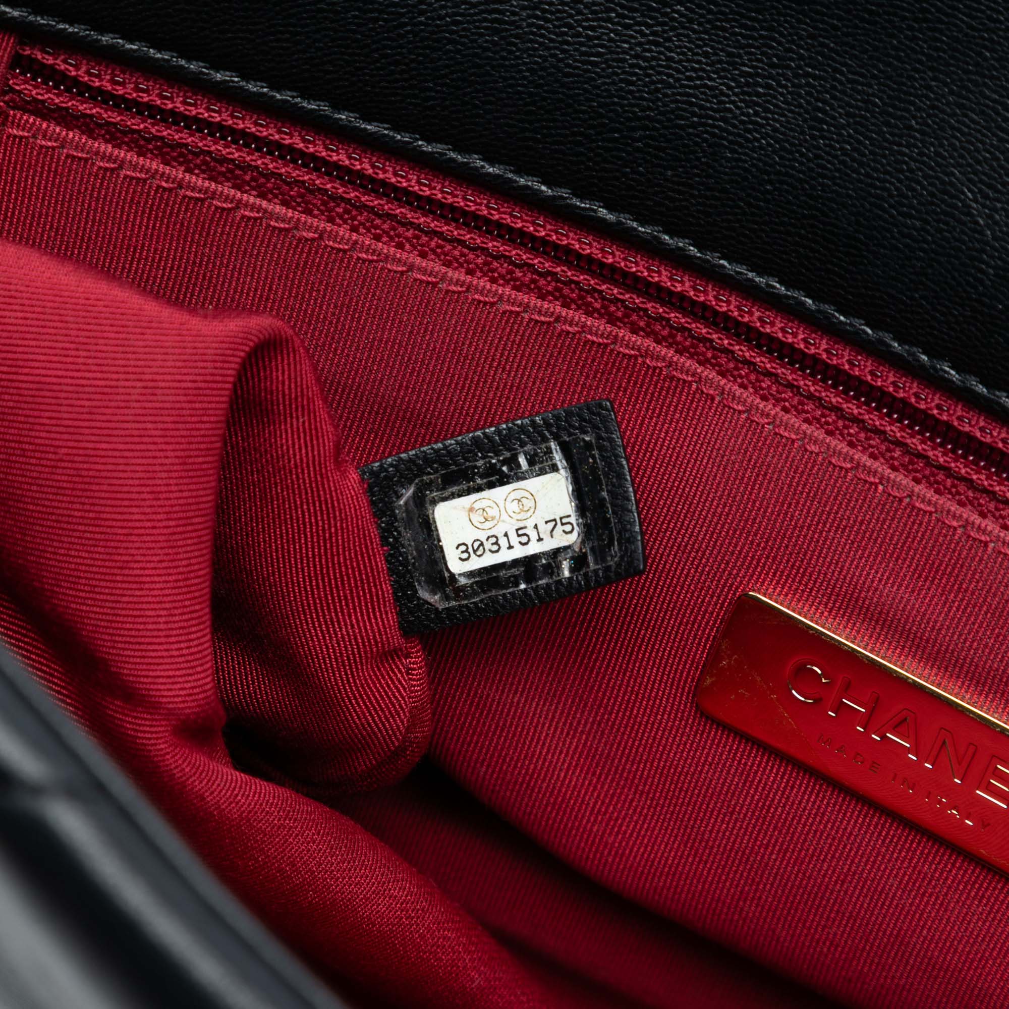 Maxi Lambskin 19 Flap - Image 6