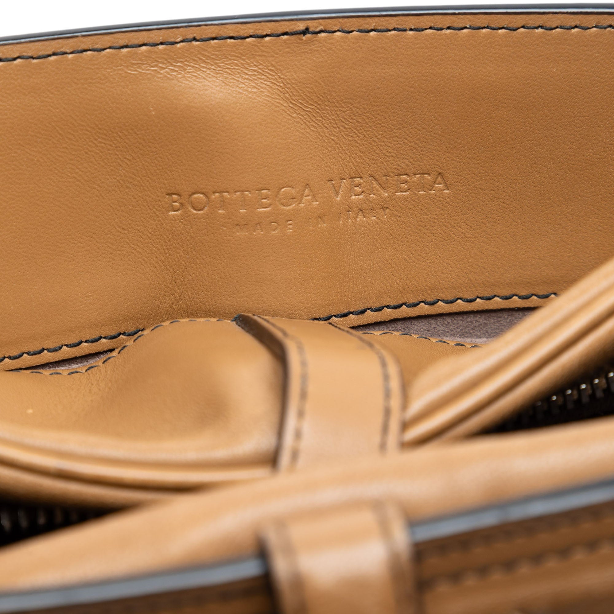 Nappa Intrecciato Belt Flap Camera Bag - Image 5
