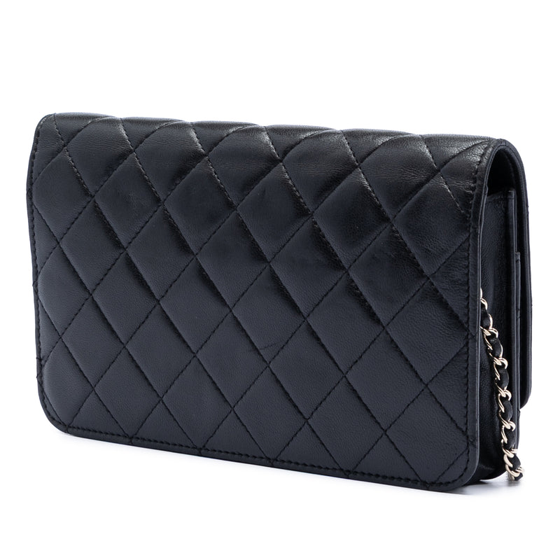 Quilted Lambskin Golden Class Wallet On Chain - Image 2