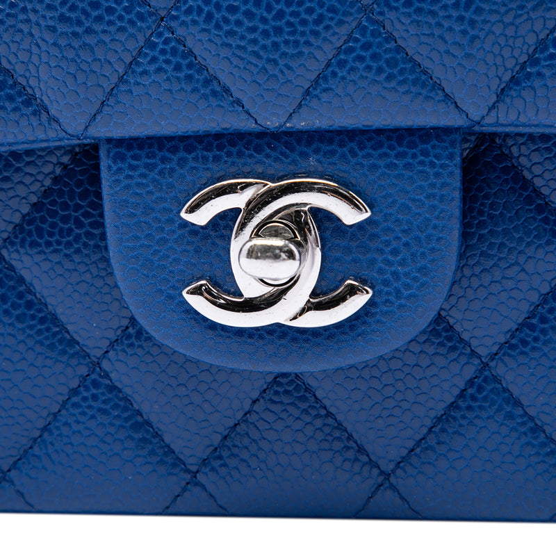 Medium Classic Caviar Double Flap - Image 5