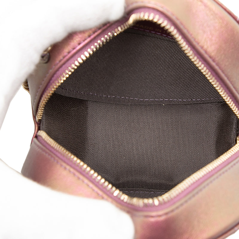 Quilted Iridescent Lambskin Round Clutch With Chain - Image 4