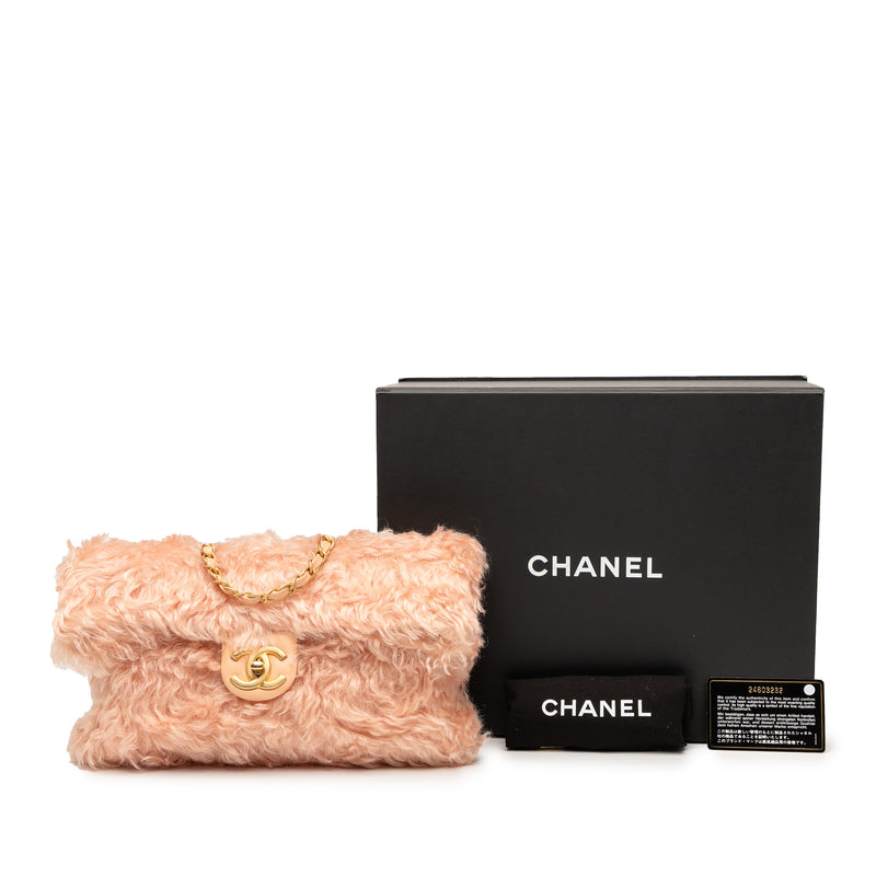 CC Fantasy Fur Clutch with Chain - Image 8