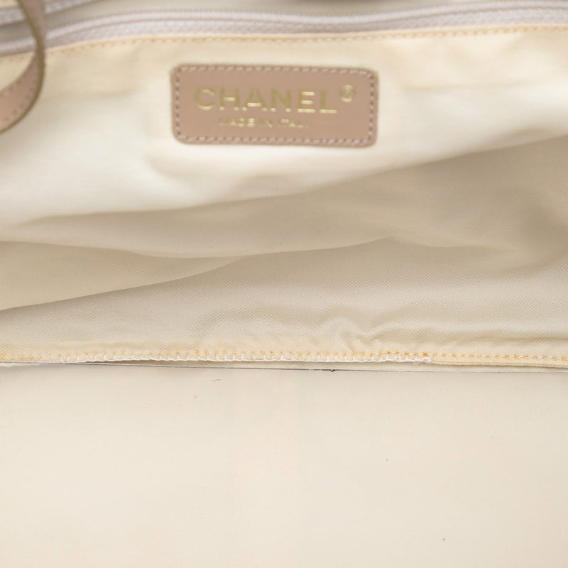 New Travel Line Nylon Tote - Image 4