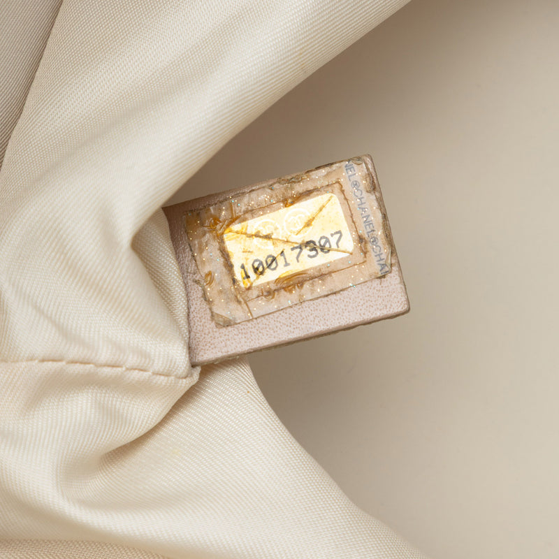 New Travel Line Nylon Tote - Image 6