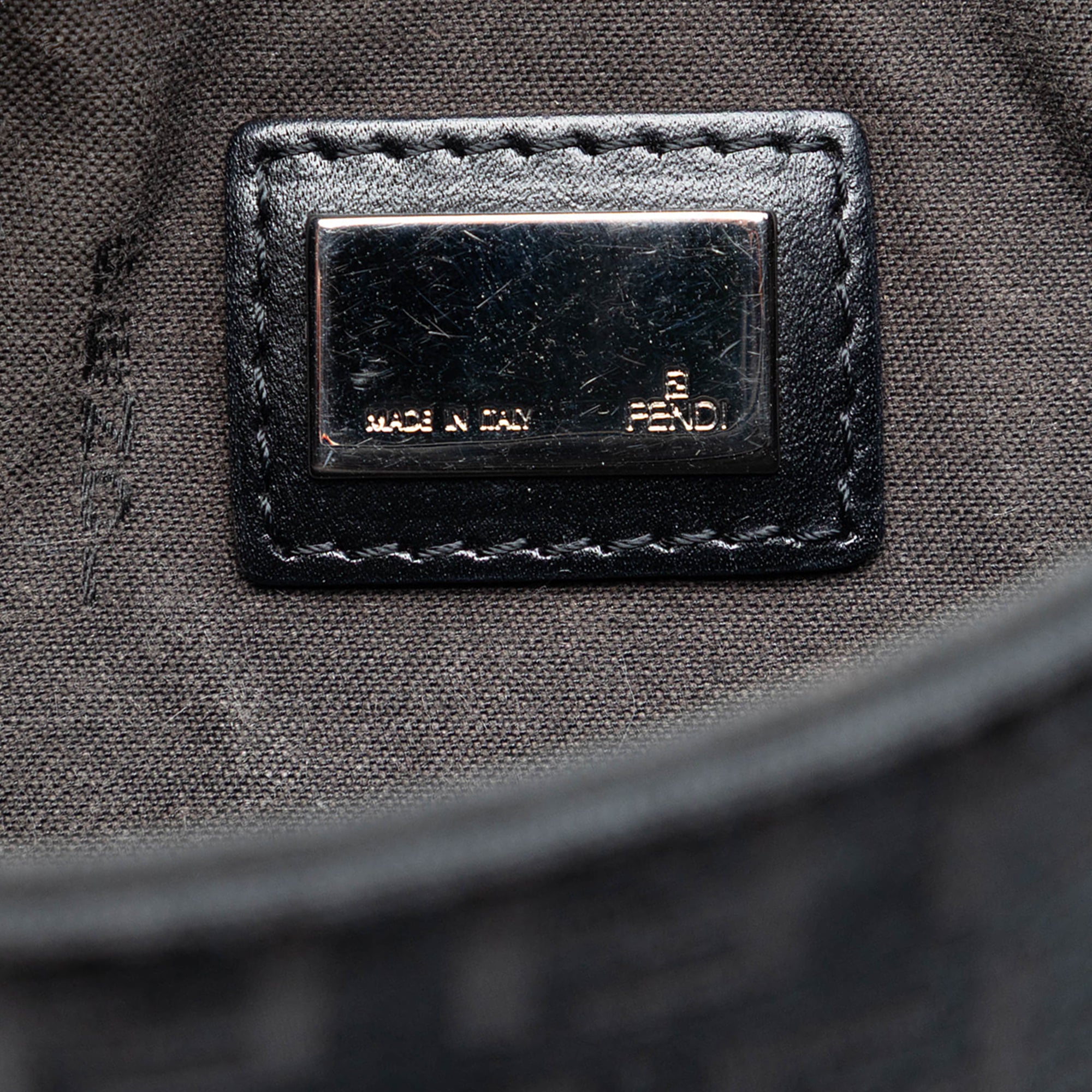 Zucchino Canvas Crossbody - Image 5