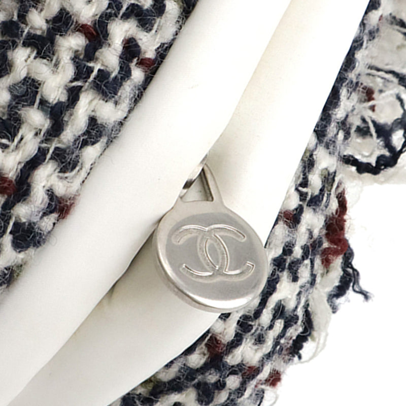 Embossed Nylon Tweed Doudoune Belt Bag - Image 7