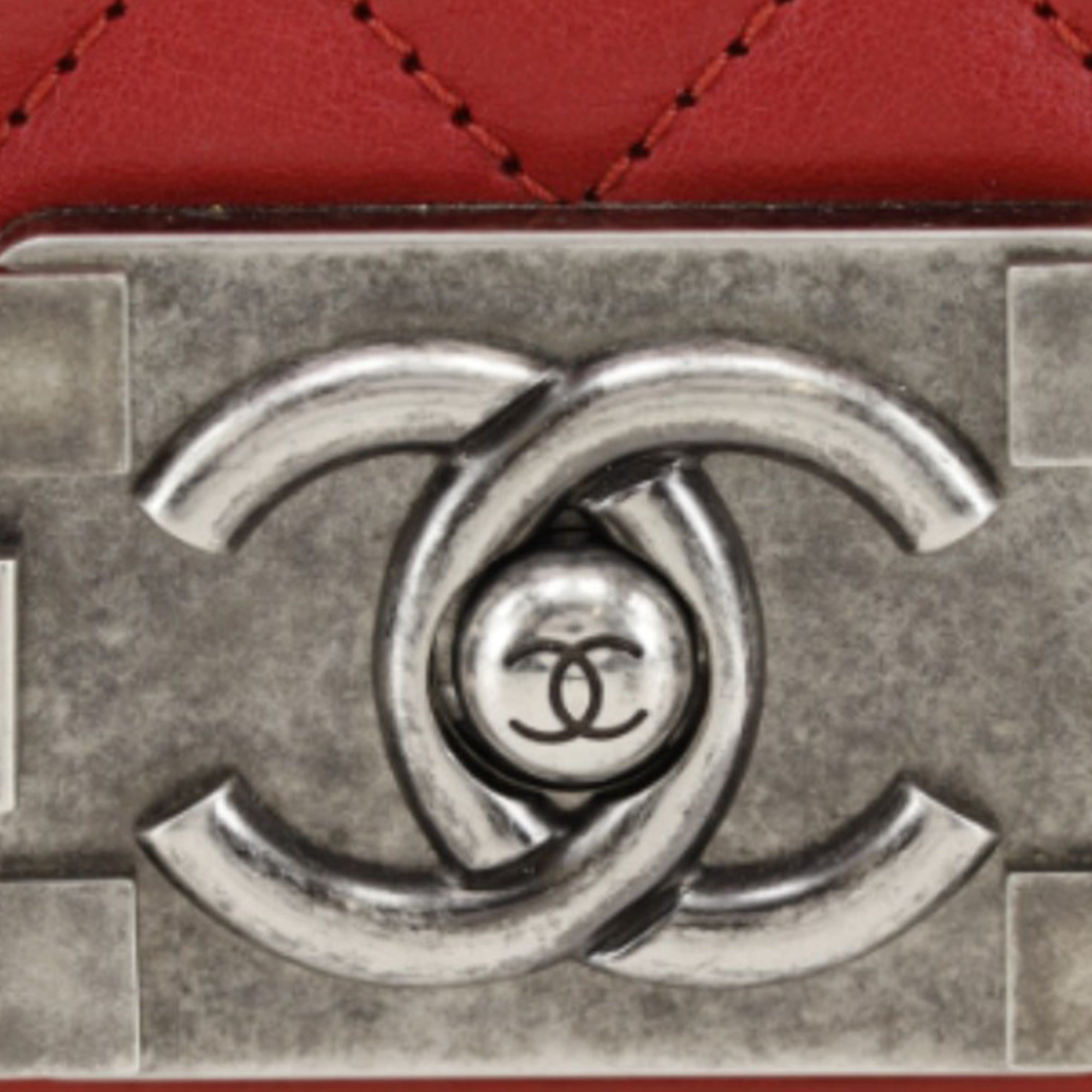 Old Medium Quilted Lambskin Boy Flap - Image 11