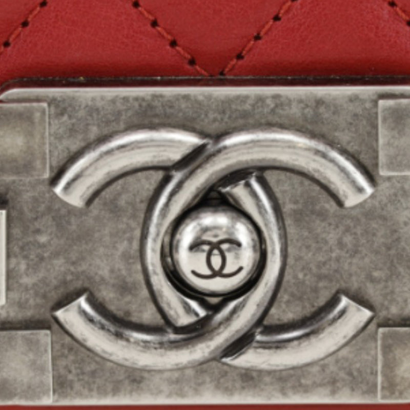 Old Medium Quilted Lambskin Boy Flap - Image 11