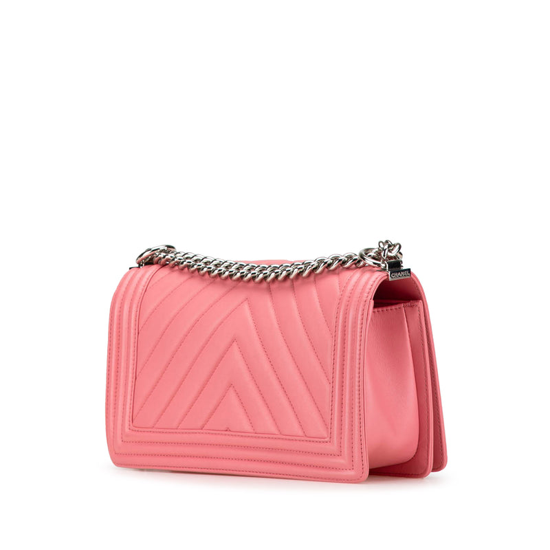 Old Medium Chevron Lambskin Boy Flap - Image 2