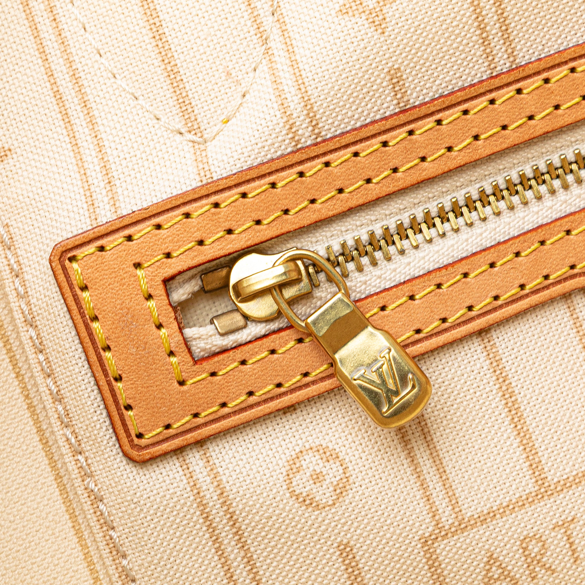 Damier Azur Neverfull PM - Image 9