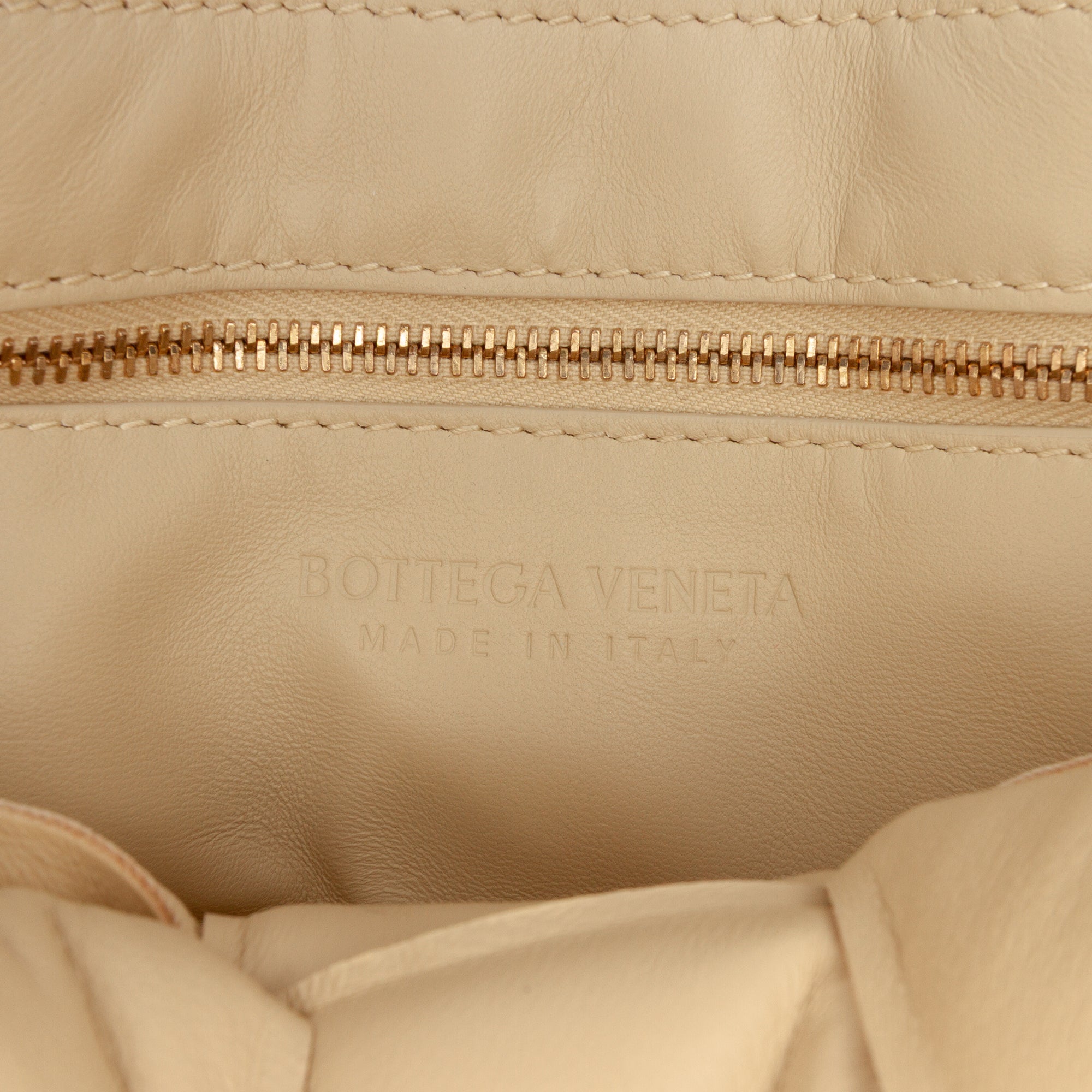 Nappa Intrecciato Padded Chain Cassette Satchel - Image 5