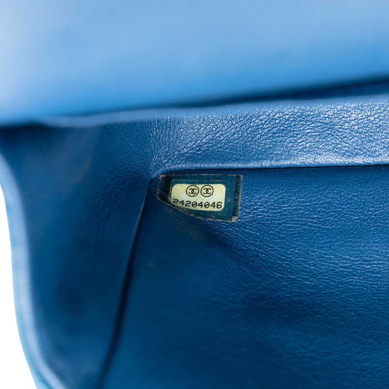 Medium Classic Calfskin Double Flap - Image 5