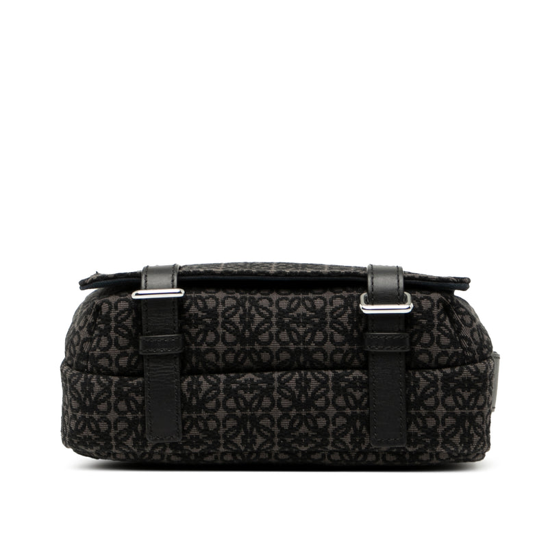 XS Anagram Canvas Military Messenger Bag - Image 3