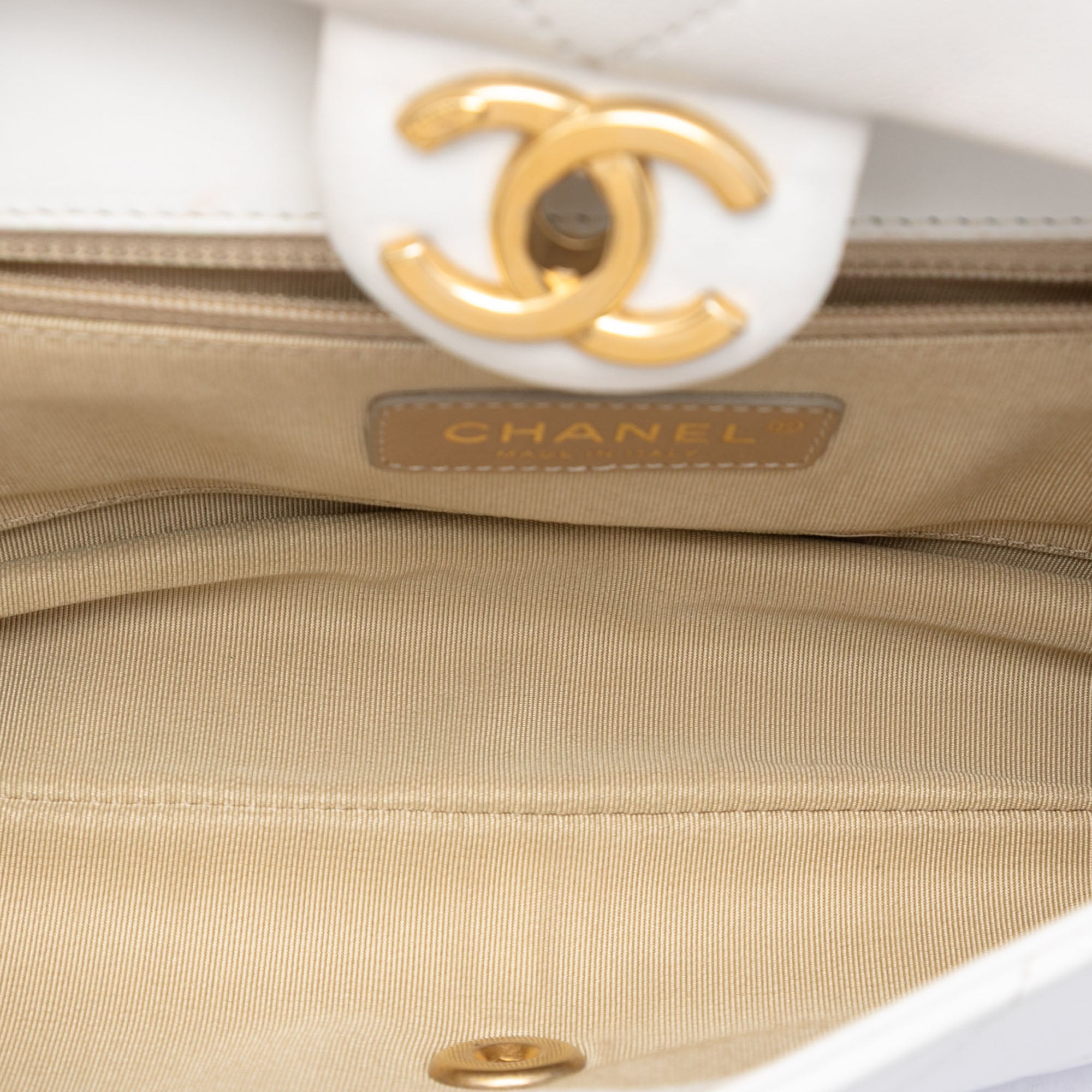 Medium Quilted Lambskin A Real Catch Flap - Image 4