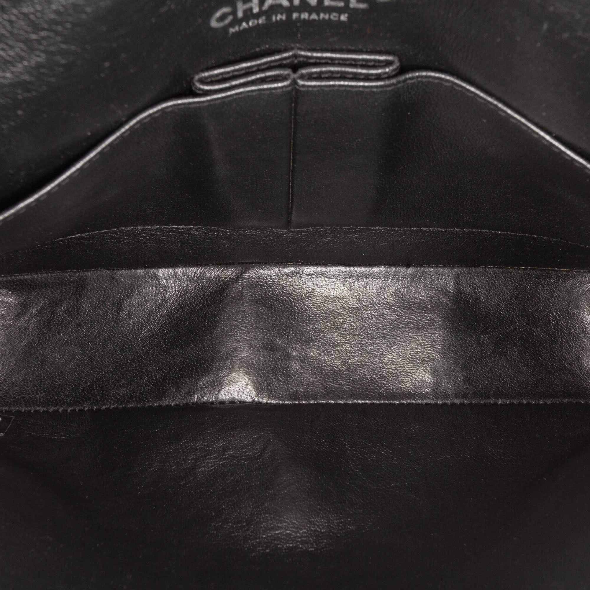 Medium Classic Caviar Double Flap - Image 4
