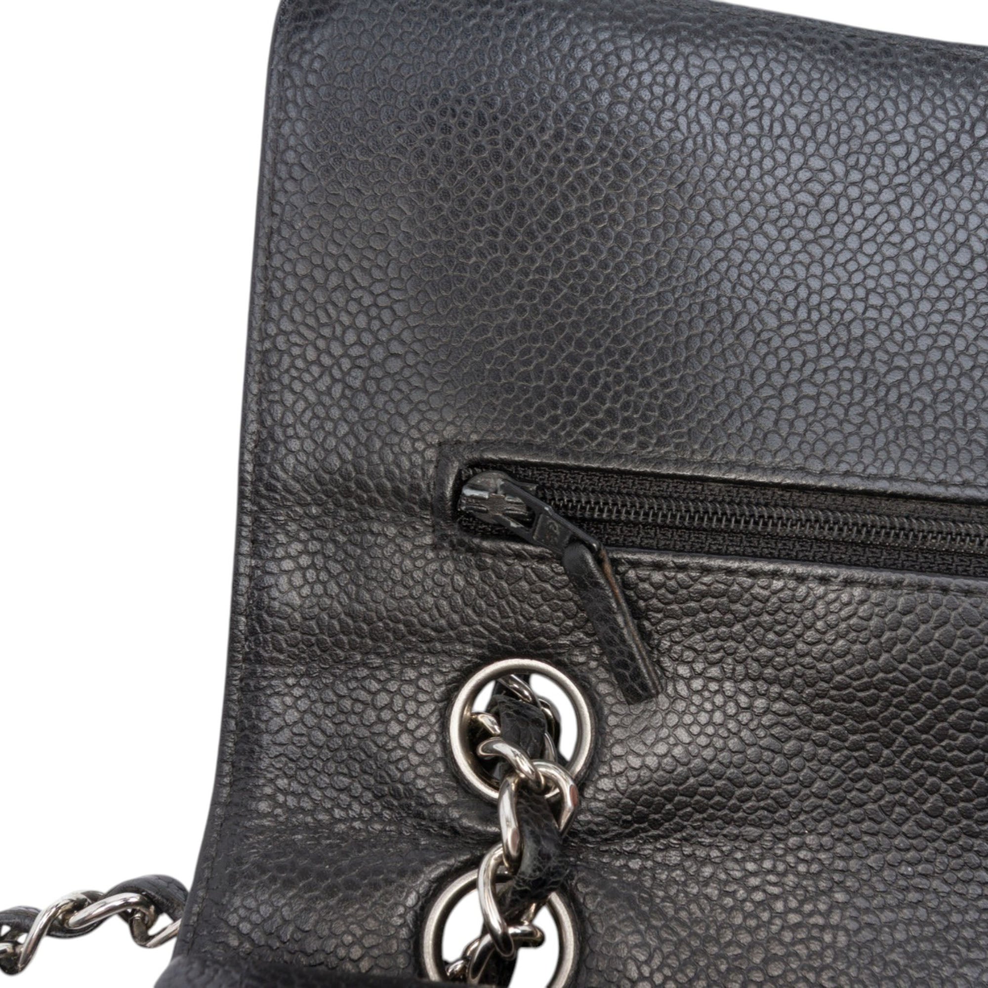 Medium Classic Caviar Double Flap - Image 8