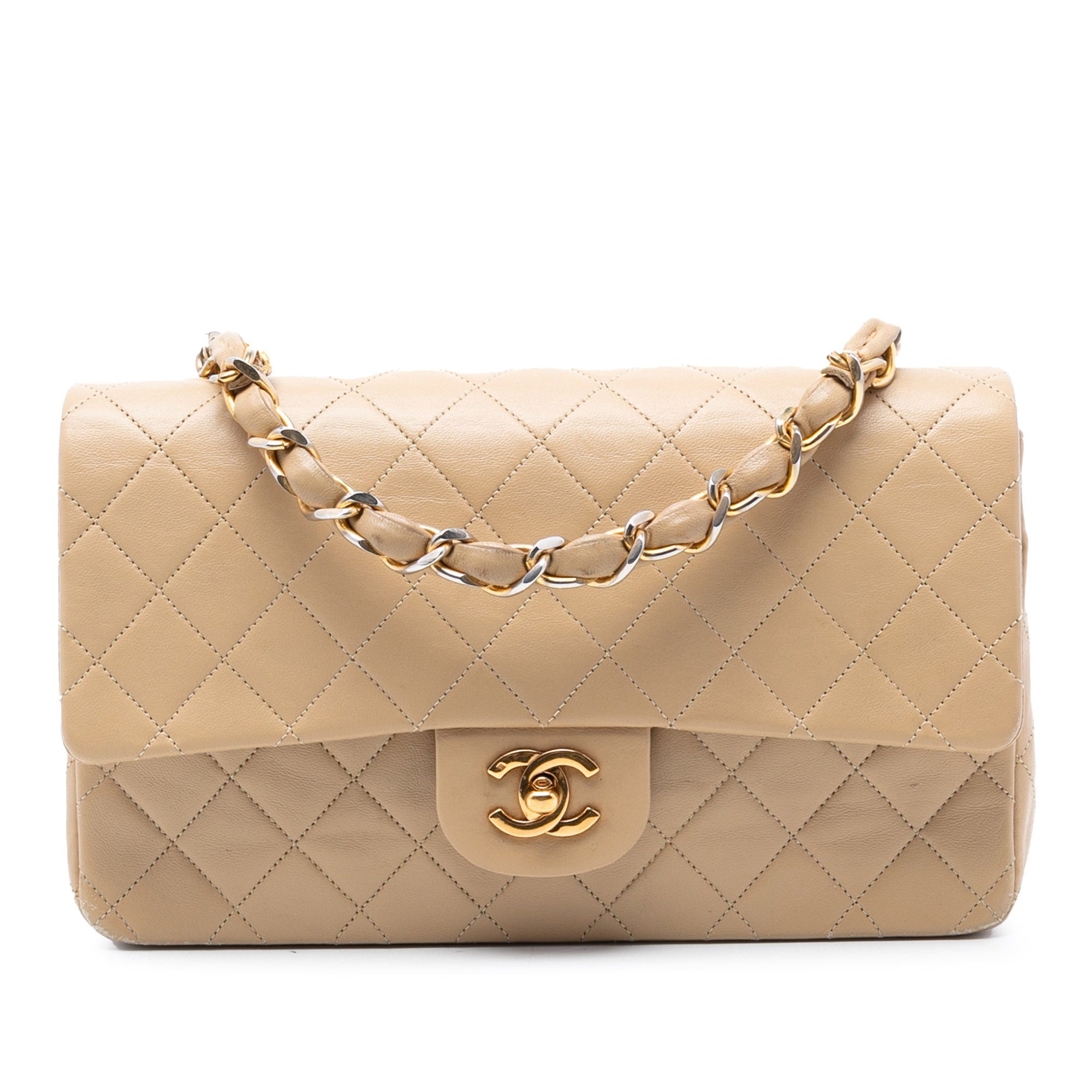 Medium Classic Lambskin Single Flap - Image 1