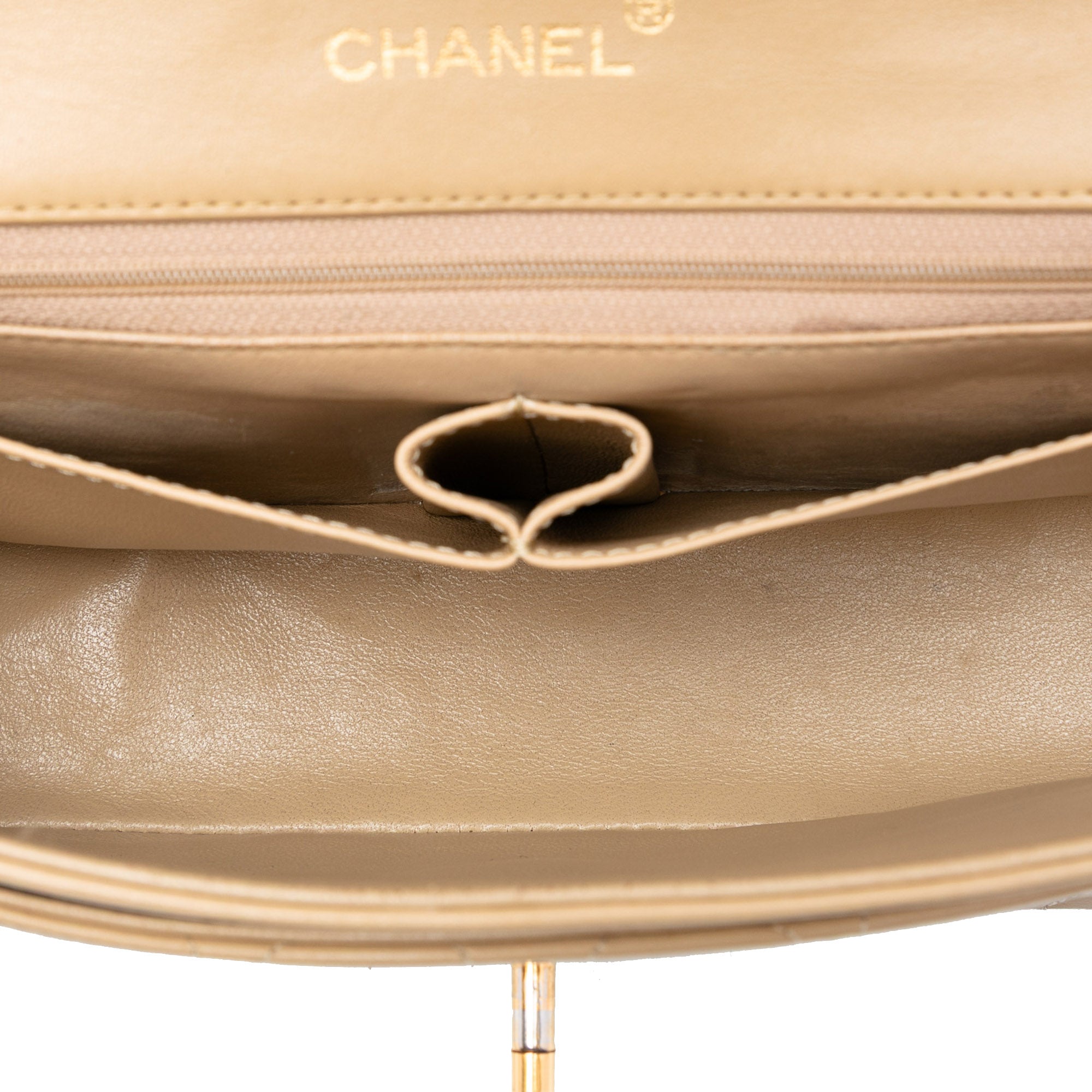 Medium Classic Lambskin Single Flap - Image 4