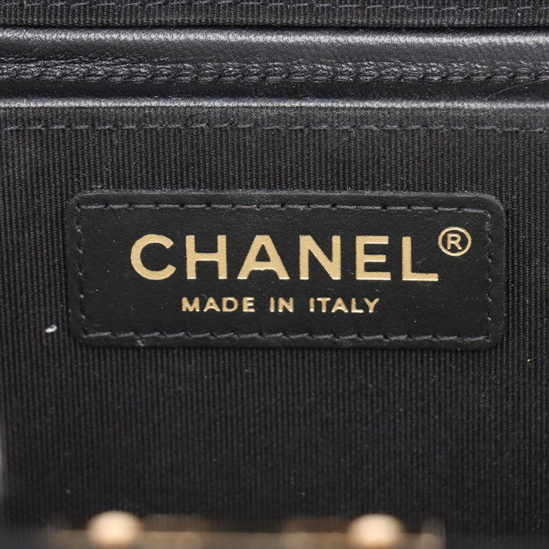 CC Quilted Lambskin Hexagon Top Handle Vanity Case - Image 4