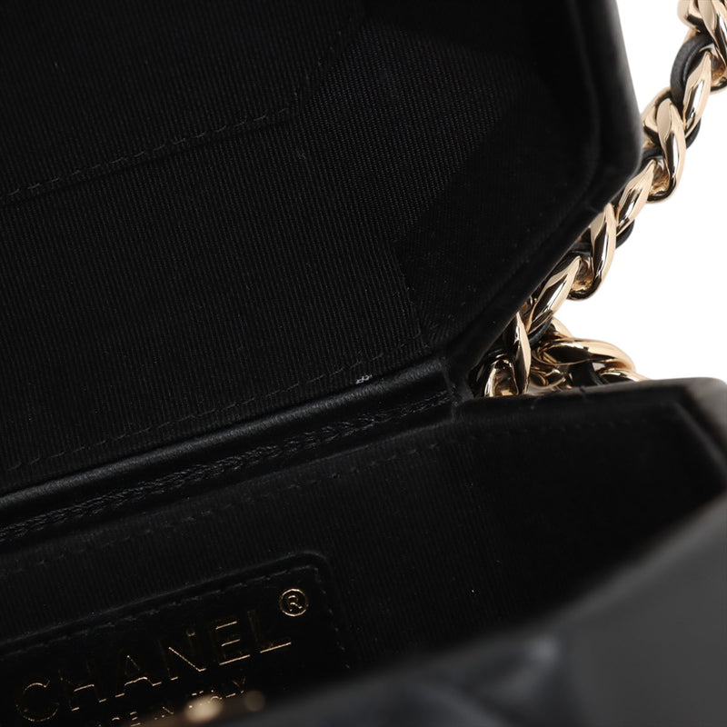 CC Quilted Lambskin Hexagon Top Handle Vanity Case - Image 5