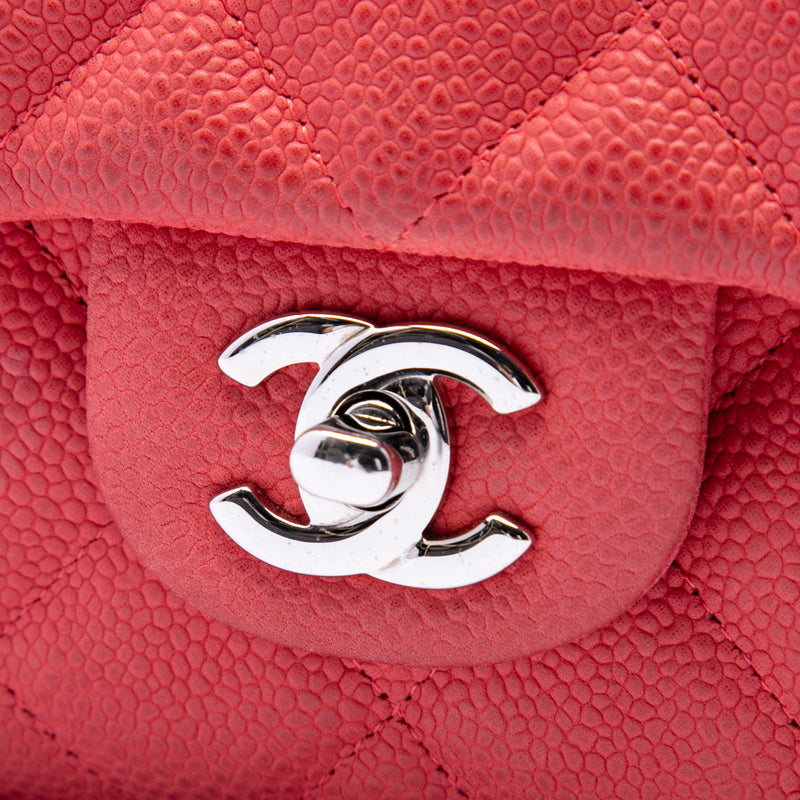 Quilted Caviar Flap Clutch with Chain - Image 5