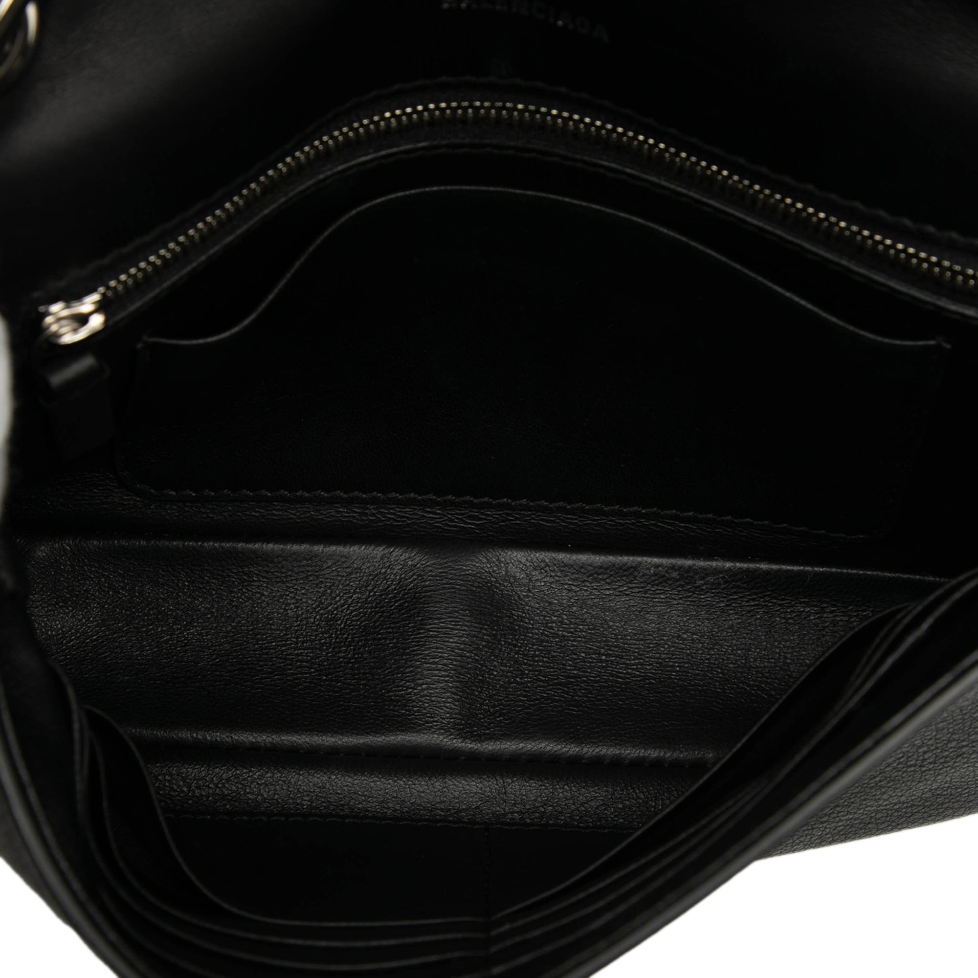 Leather Everyday Wallet on Chain - Image 4