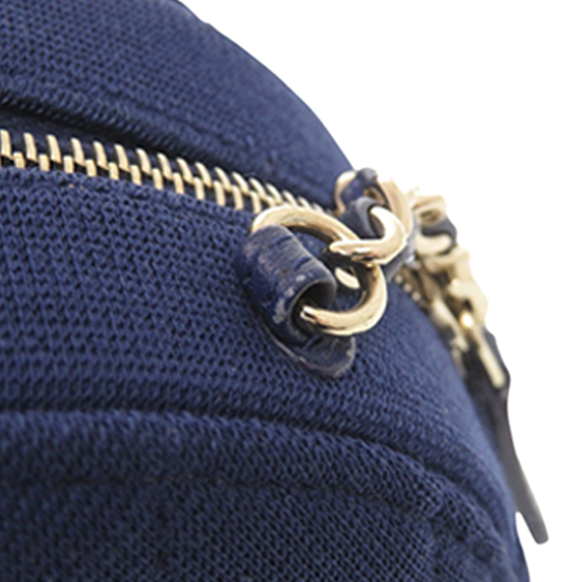 CC Quilted Jersey Round Clutch with Chain - Image 12