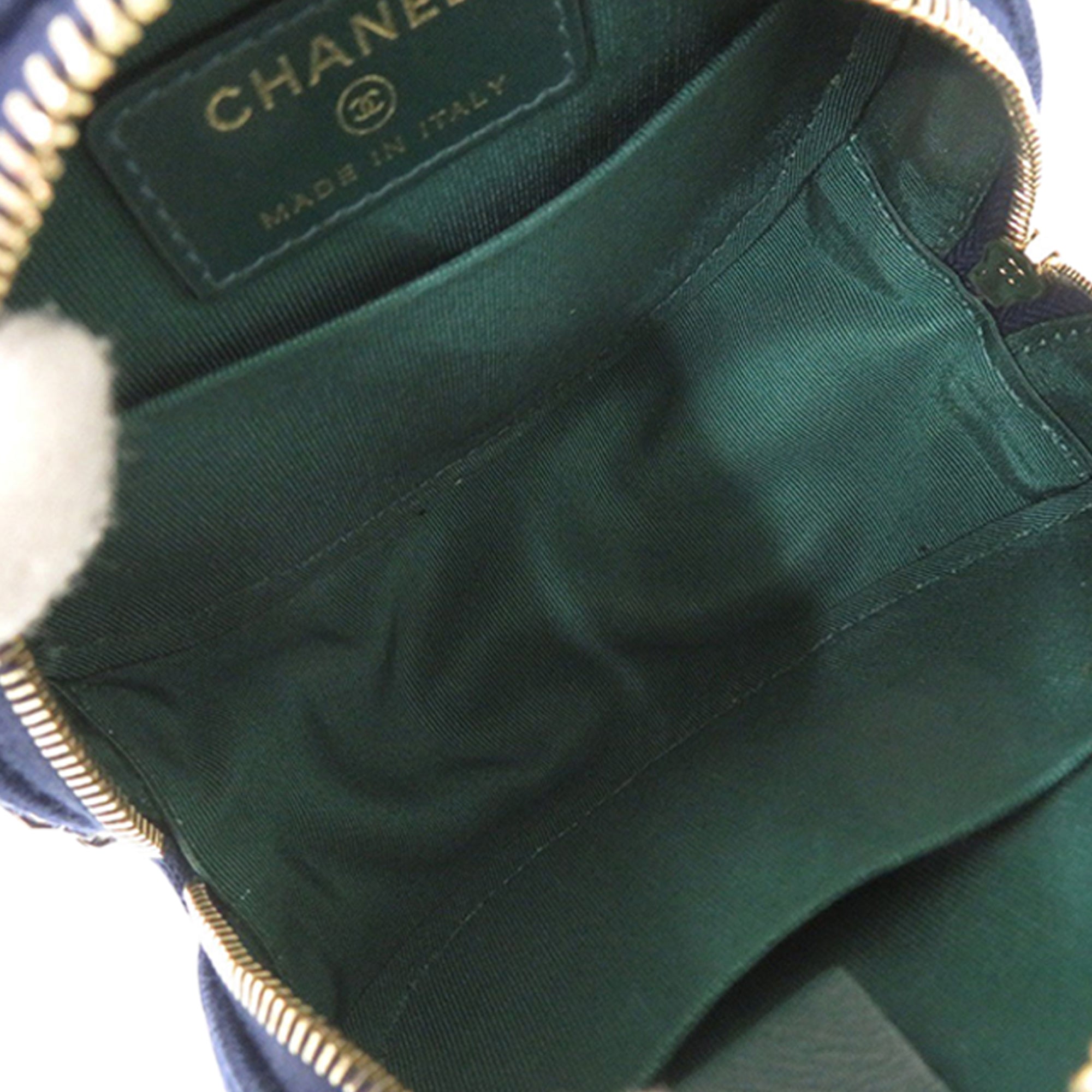 CC Quilted Jersey Round Clutch with Chain - Image 5