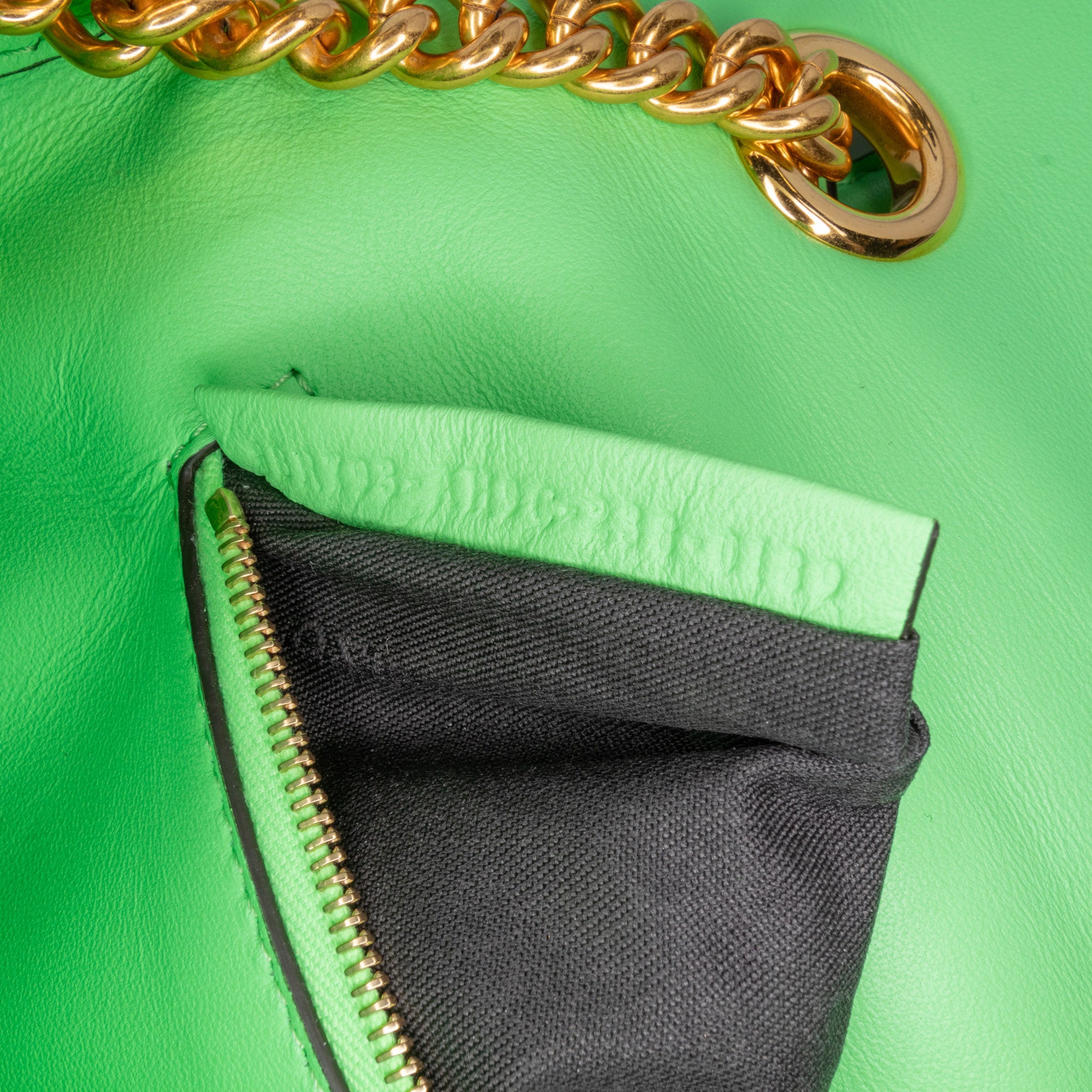 Zucca Embossed Leather Chain Midi Baguette - Image 6