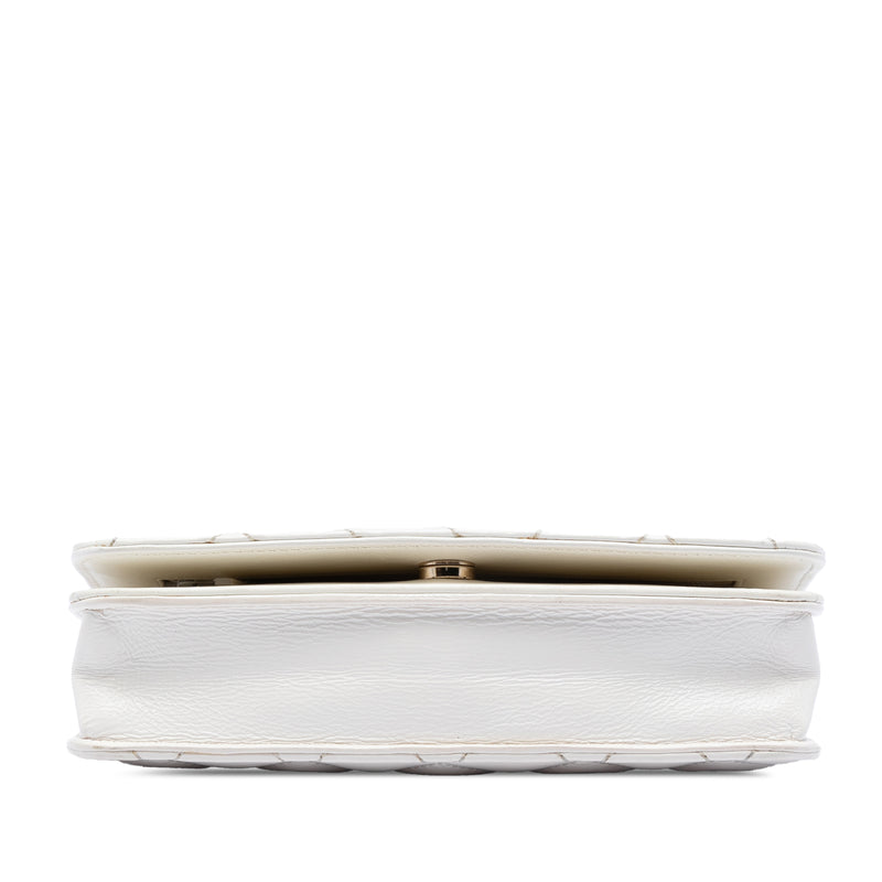 CC Crinkled Chevron Calfskin Wallet On Chain - Image 3