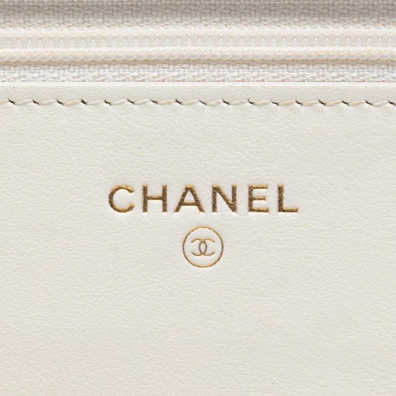 CC Crinkled Chevron Calfskin Wallet On Chain - Image 5