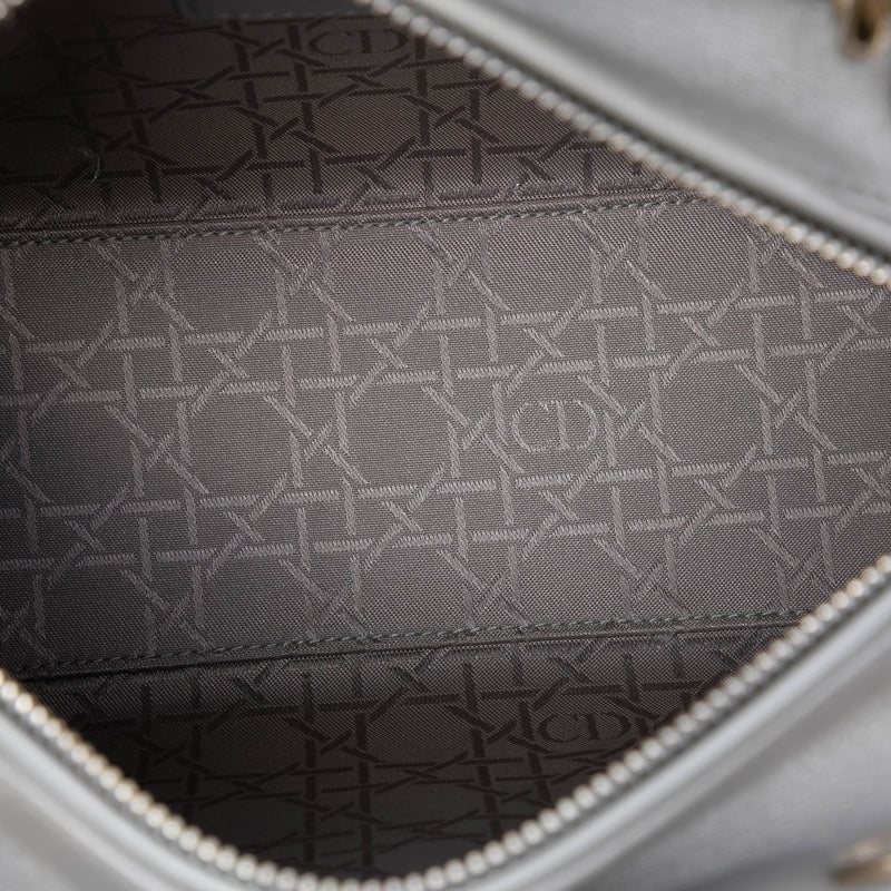Medium Pearlescent Lambskin Cannage Lady Dior - Image 4